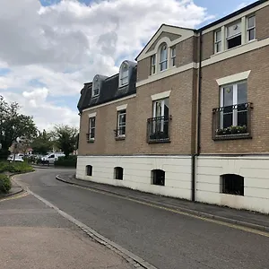 Adam And Eve Street Apartment