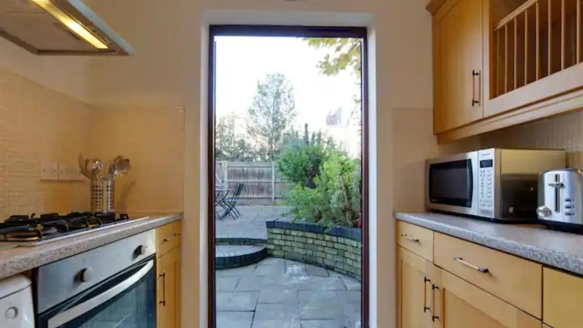 Semesterbostad Pass The Keys Modern And Spacious Terrace In Central Cambridge